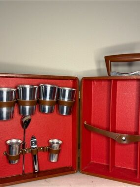 Vintage Mid Century Travel Bar Travel Barware Cocktail Set with Bar Tools, Red I